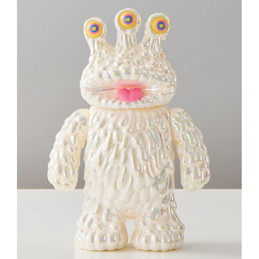 TAKUMA Sofubi 23cm pearl white